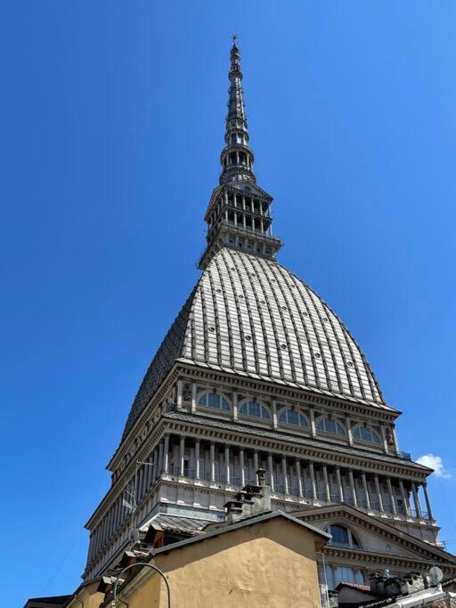 Appartement Ai Piedi Della Mole à Turin Extérieur photo
